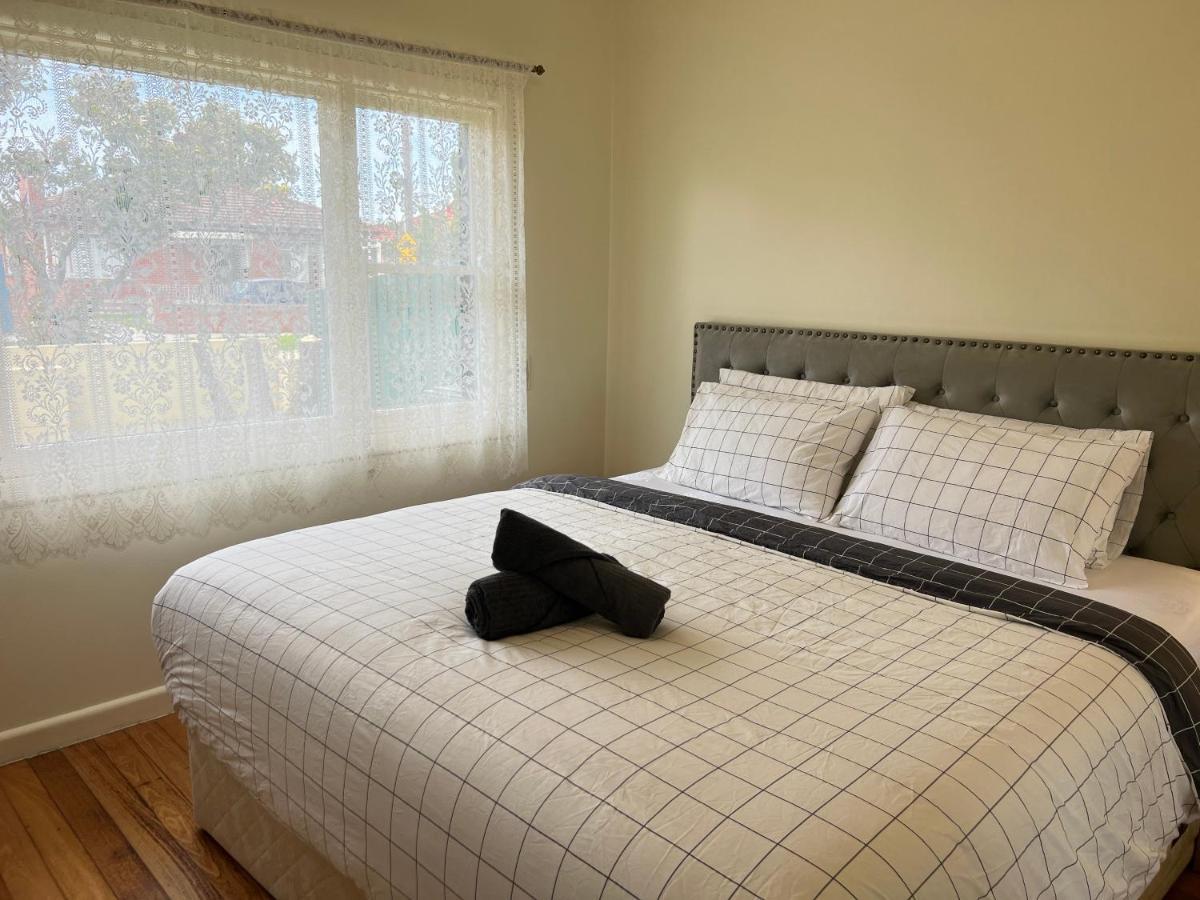 Cosy 4Br Home 15 Minutes Away From Melbourne Airport St Albans Εξωτερικό φωτογραφία