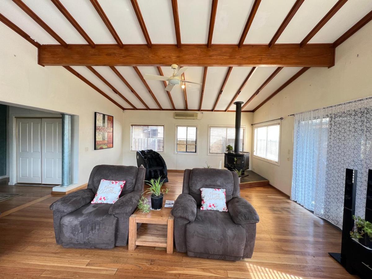 Cosy 4Br Home 15 Minutes Away From Melbourne Airport St Albans Εξωτερικό φωτογραφία