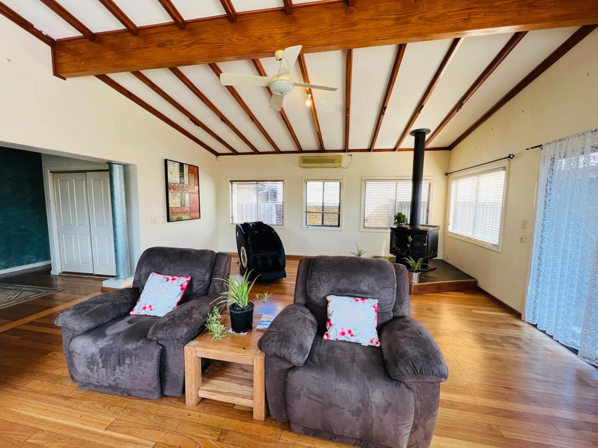 Cosy 4Br Home 15 Minutes Away From Melbourne Airport St Albans Εξωτερικό φωτογραφία