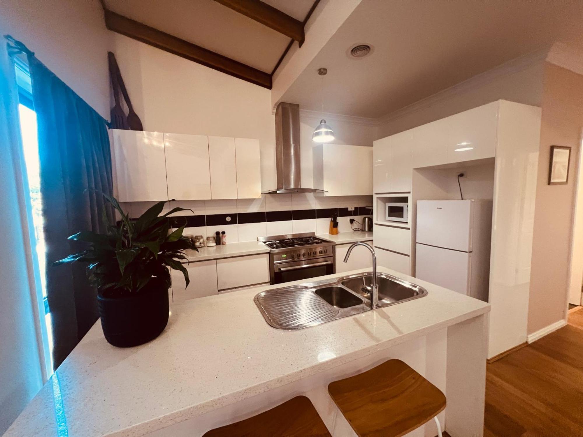 Cosy 4Br Home 15 Minutes Away From Melbourne Airport St Albans Εξωτερικό φωτογραφία