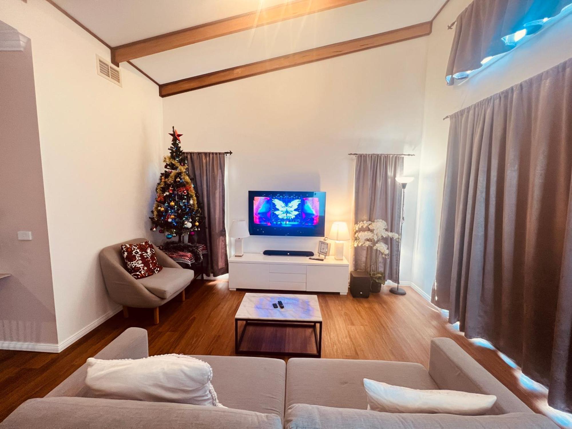 Cosy 4Br Home 15 Minutes Away From Melbourne Airport St Albans Εξωτερικό φωτογραφία
