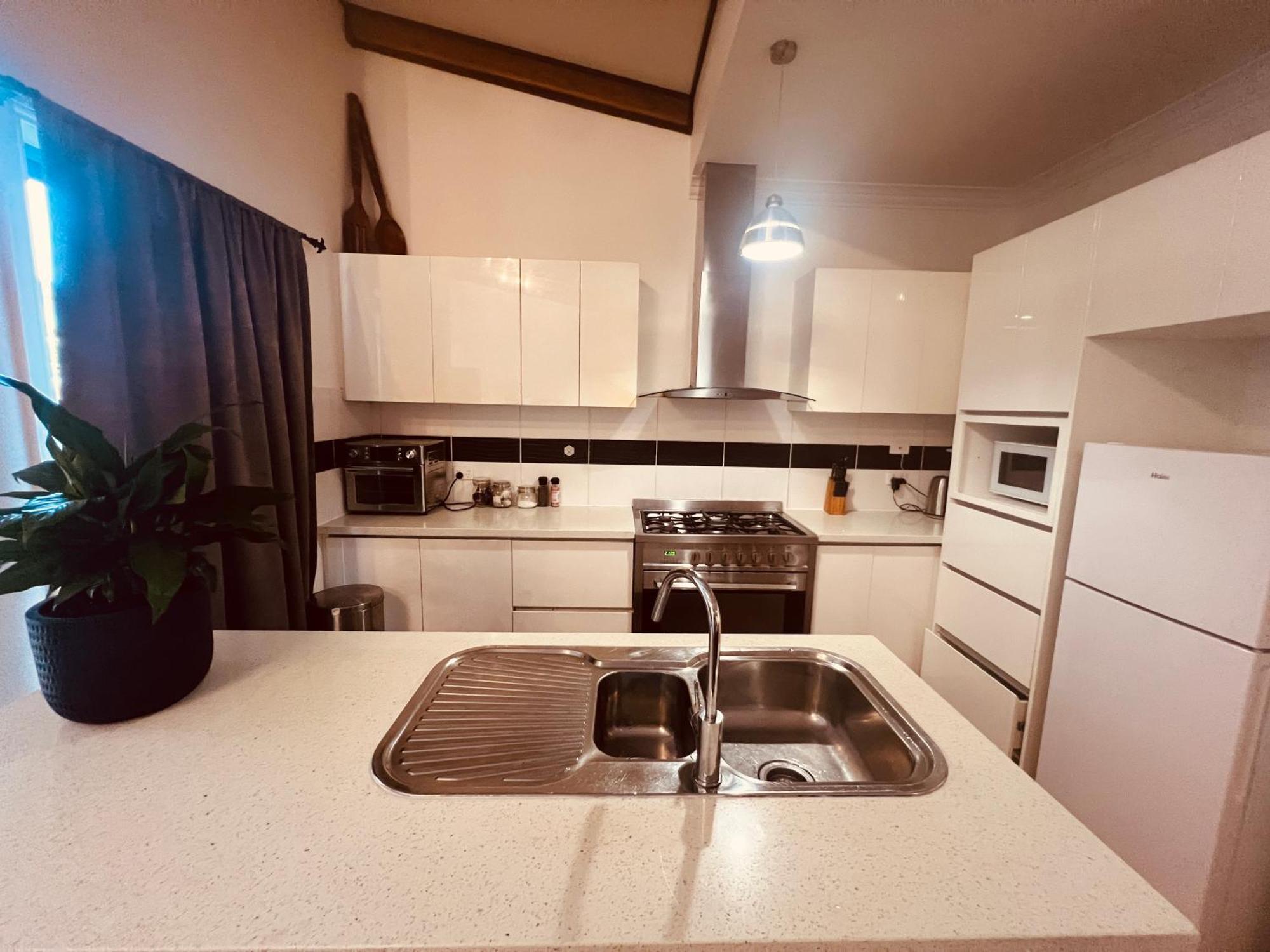 Cosy 4Br Home 15 Minutes Away From Melbourne Airport St Albans Εξωτερικό φωτογραφία