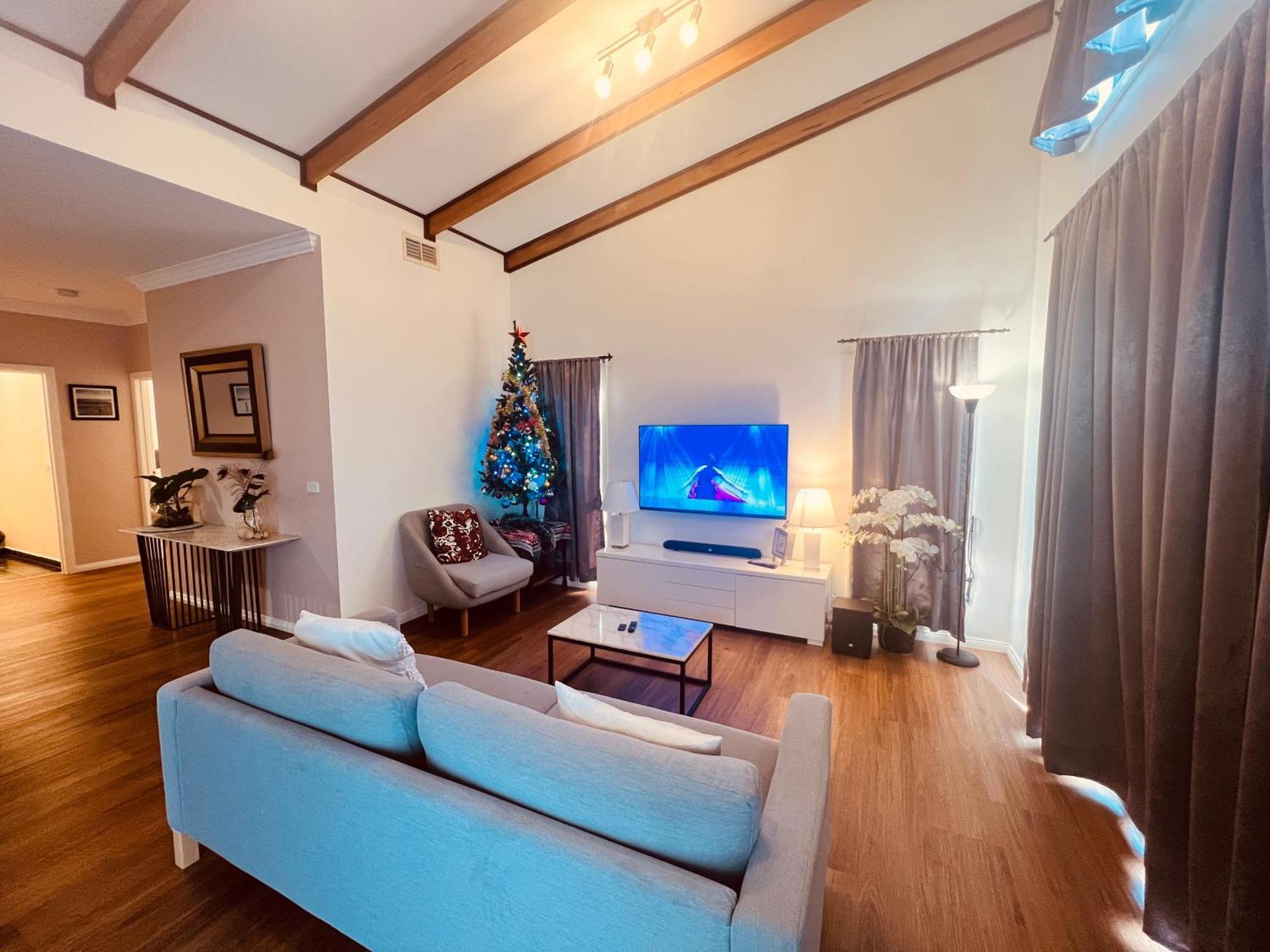 Cosy 4Br Home 15 Minutes Away From Melbourne Airport St Albans Εξωτερικό φωτογραφία