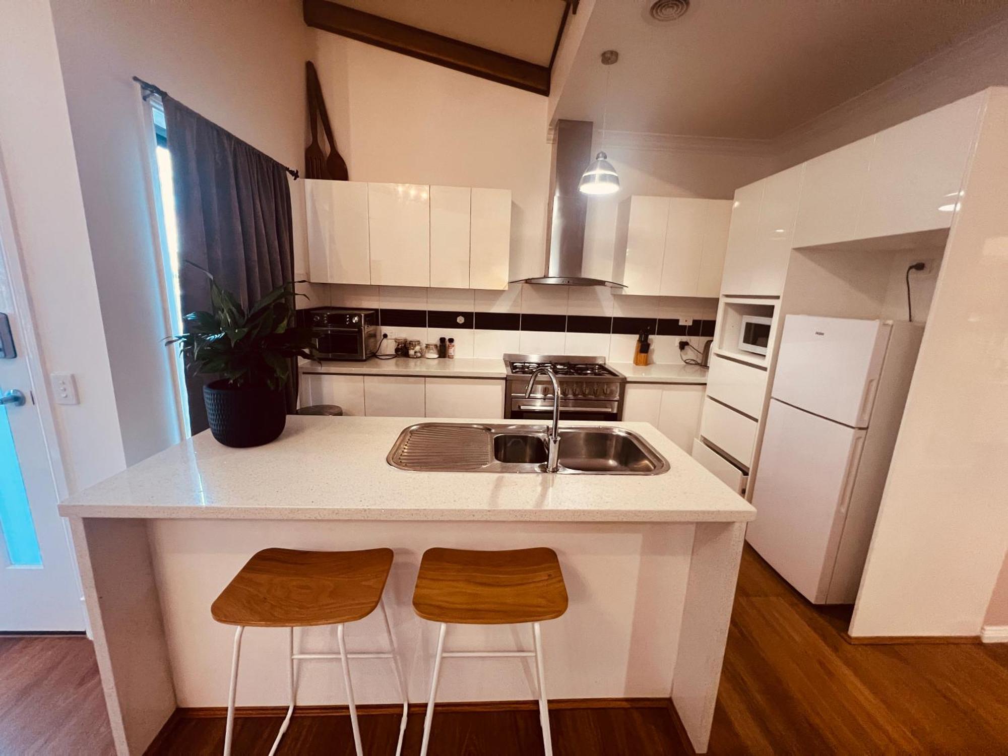 Cosy 4Br Home 15 Minutes Away From Melbourne Airport St Albans Εξωτερικό φωτογραφία